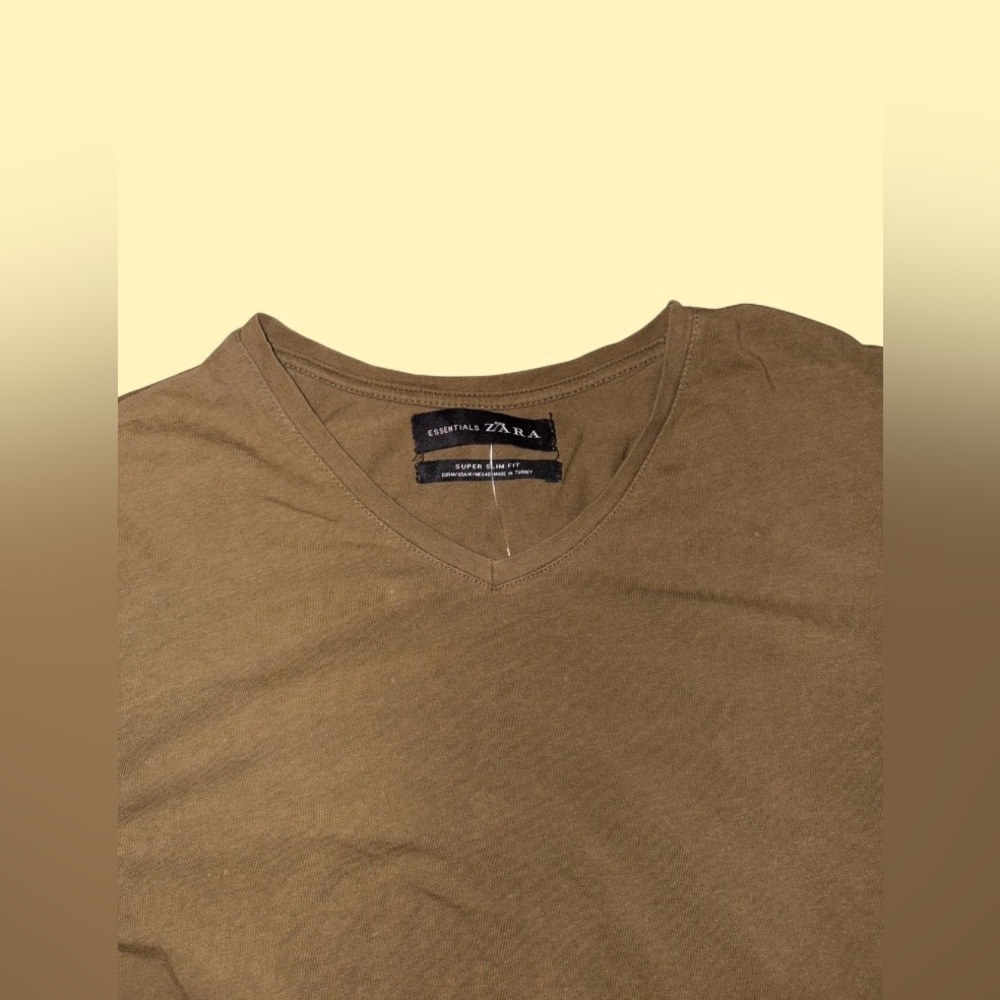 ZARA Essentials Women’s Super Slim Fit V-Neck Tee | Medium - Picture 3 of 5
